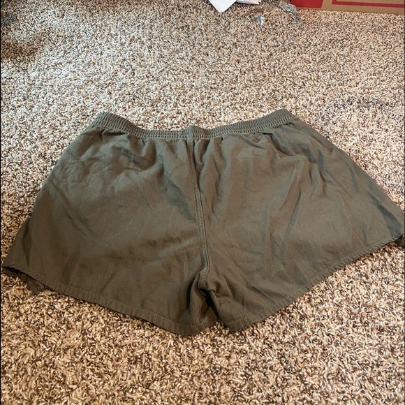 madewell side tie shorts in forest green - Picture 5 of 6